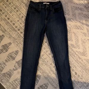Levi Dark Wash Jeans